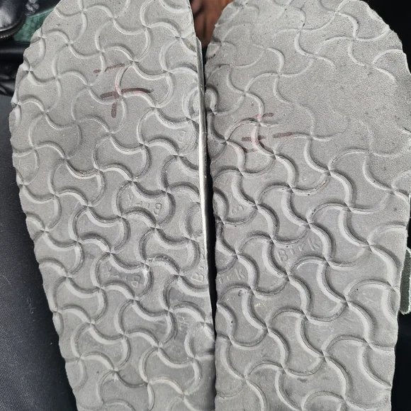 Birkenstock Arizona Metallic Leather Sandals. Size 41 - Picture 5 of 8